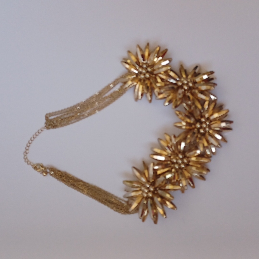 Flower Necklece.